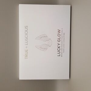 True+Luscious  Bronze and Highlight Palette